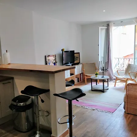Lovely Flat In The Old Town Apartament